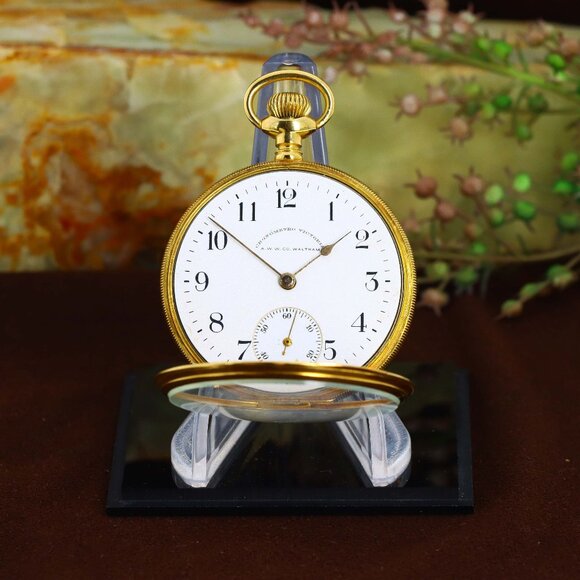 American Waltham Watch Company — A Fine and Rare 18k Gold Open-Face Pocket Watch - Picture 1 of 10